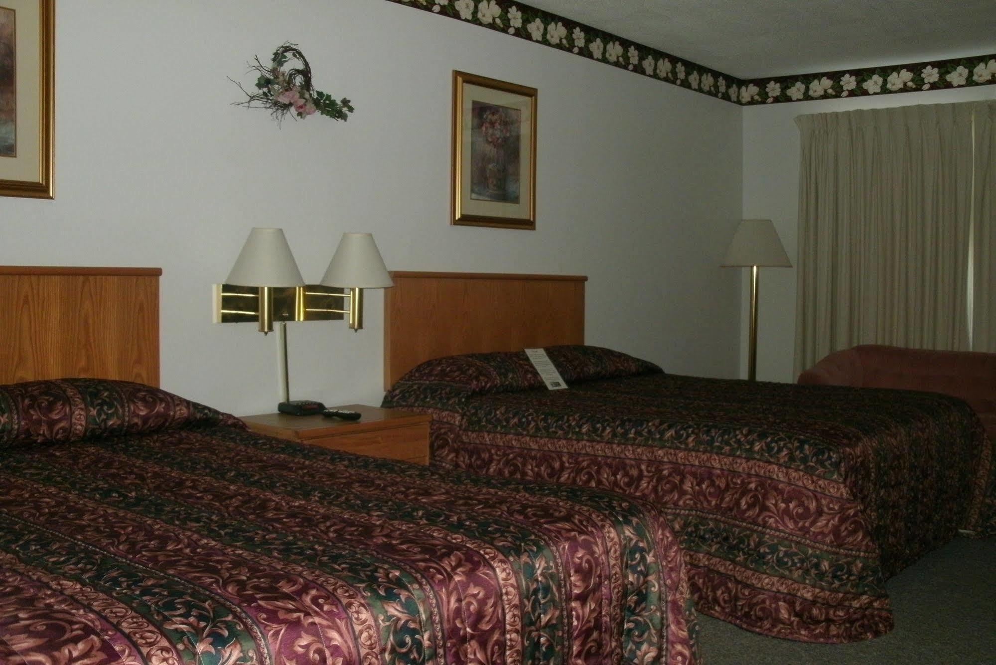 Budget Host Inn Ironwood Exterior photo